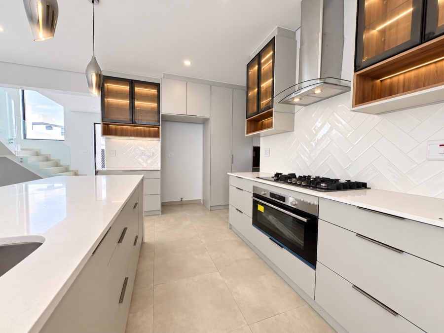 4 Bedroom Property for Sale in Sandown Western Cape